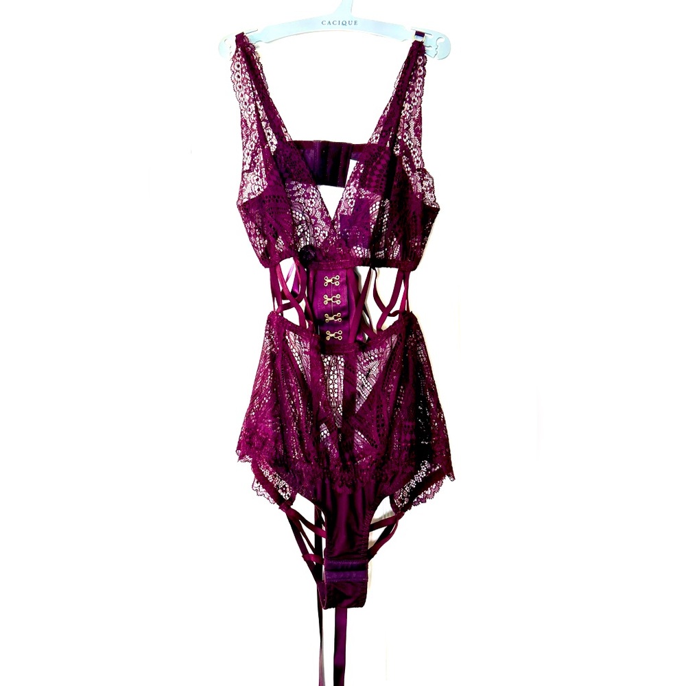 Beautiful Purple Lace Lingerie - Lane Bryant Cacique, NWT